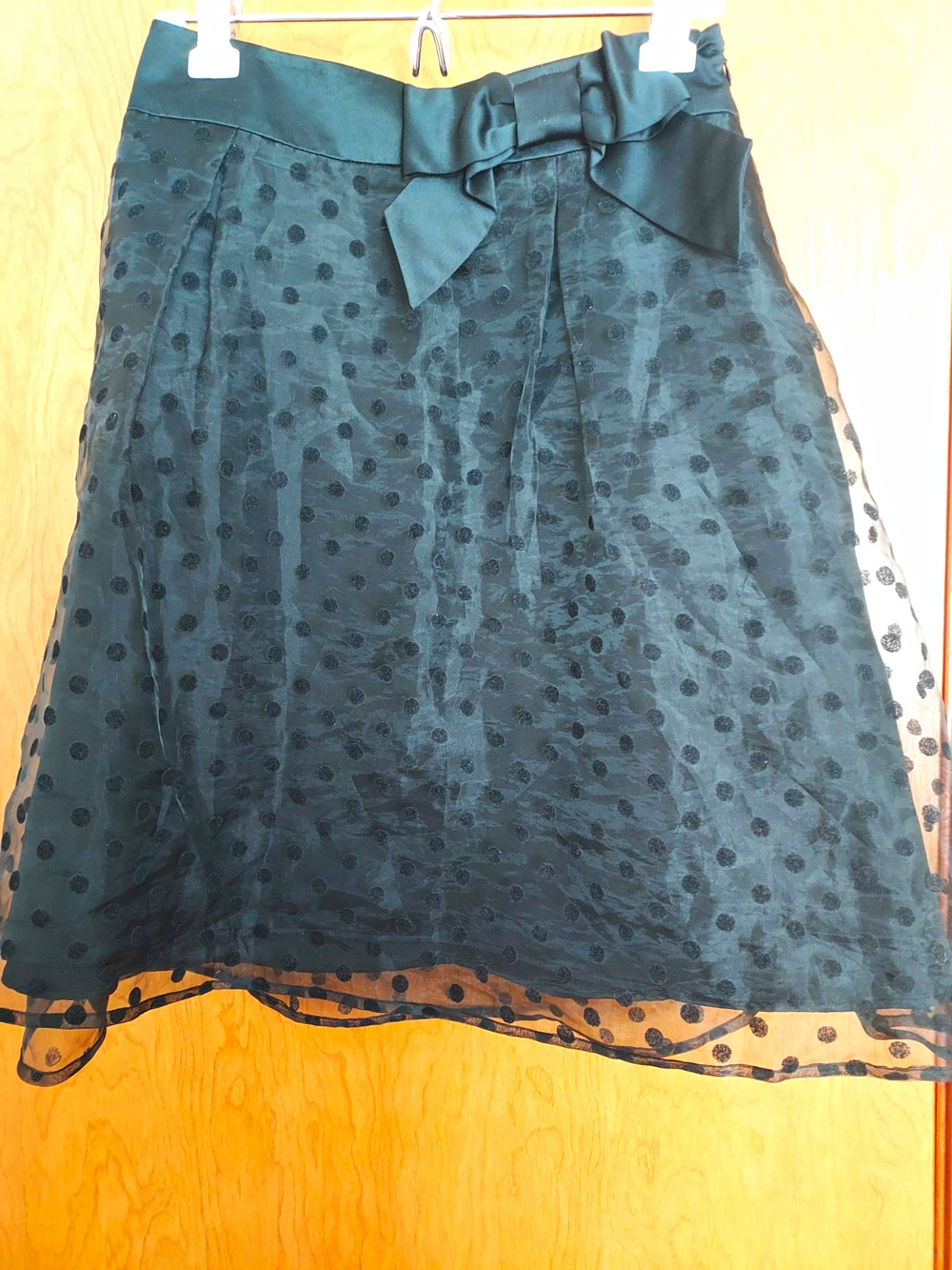 ELLE Black Polka Dot Organza Overlay A-Line Knee Skirt Size 4 fully lined Bow